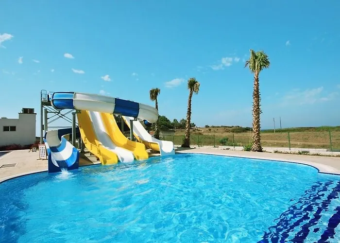 Maxima Paradise منتجع