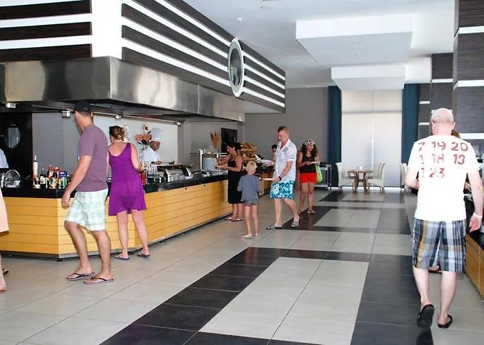 Maxima Paradise אתר נופש